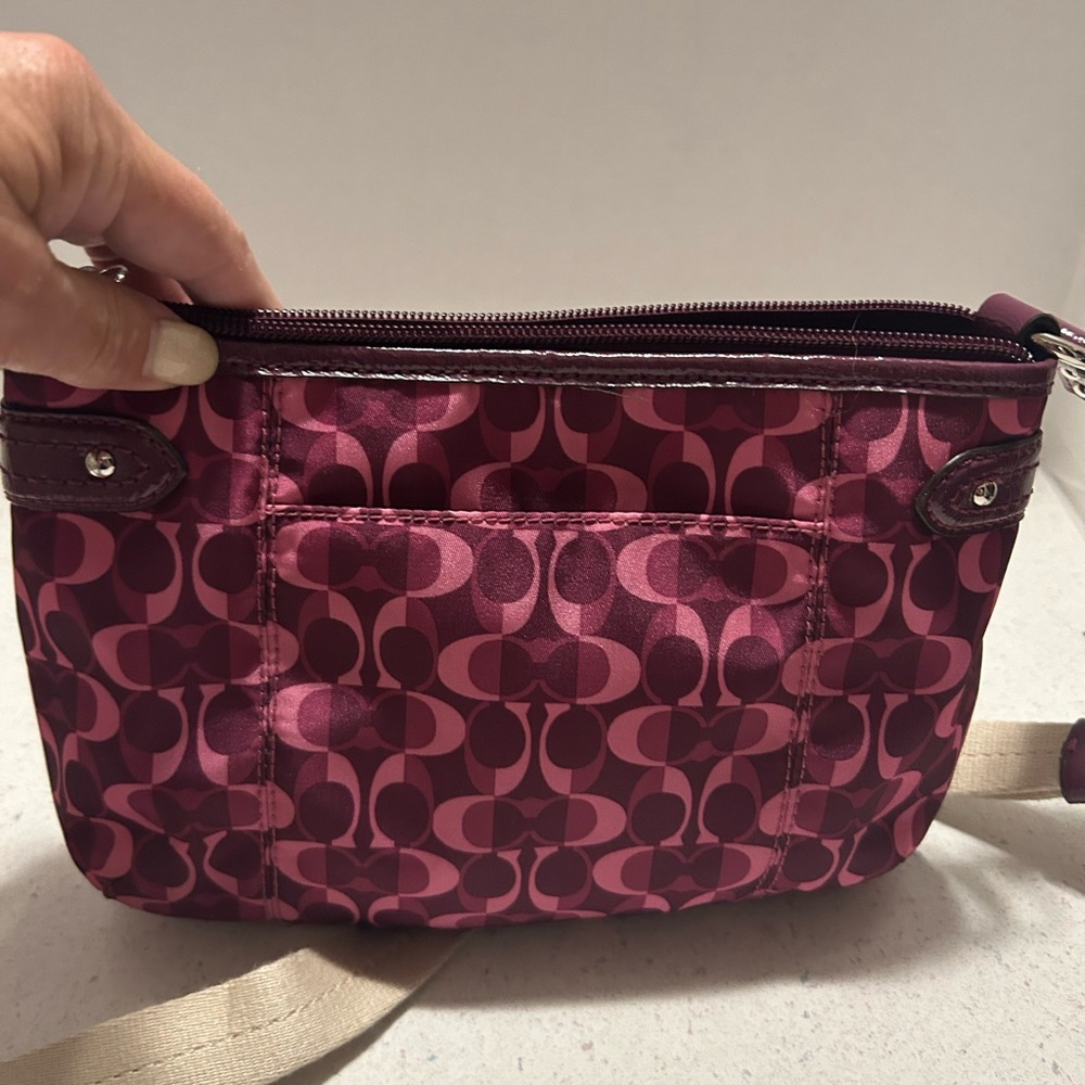 Coach Women's Split C Daisy Crossbody - Picture 3 of 6